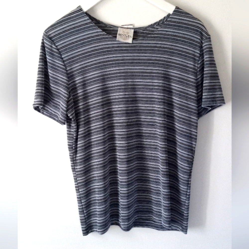 T R Bentley Classic Striped Shirt- Size: Large